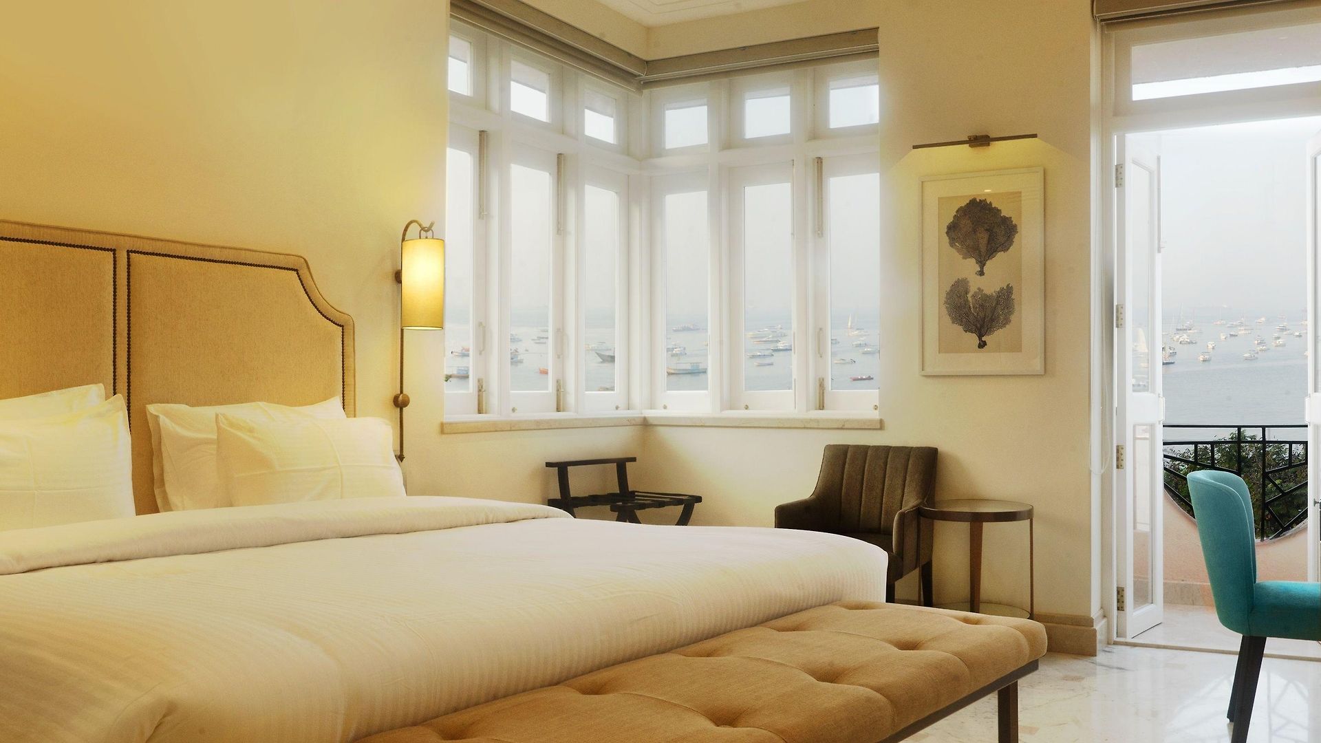 Hotel Harbour View Colaba 3*