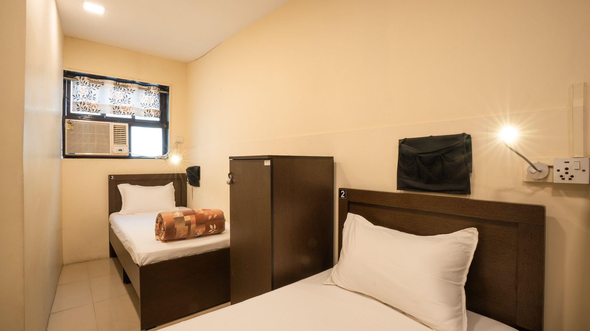 Hostel Zostel *
