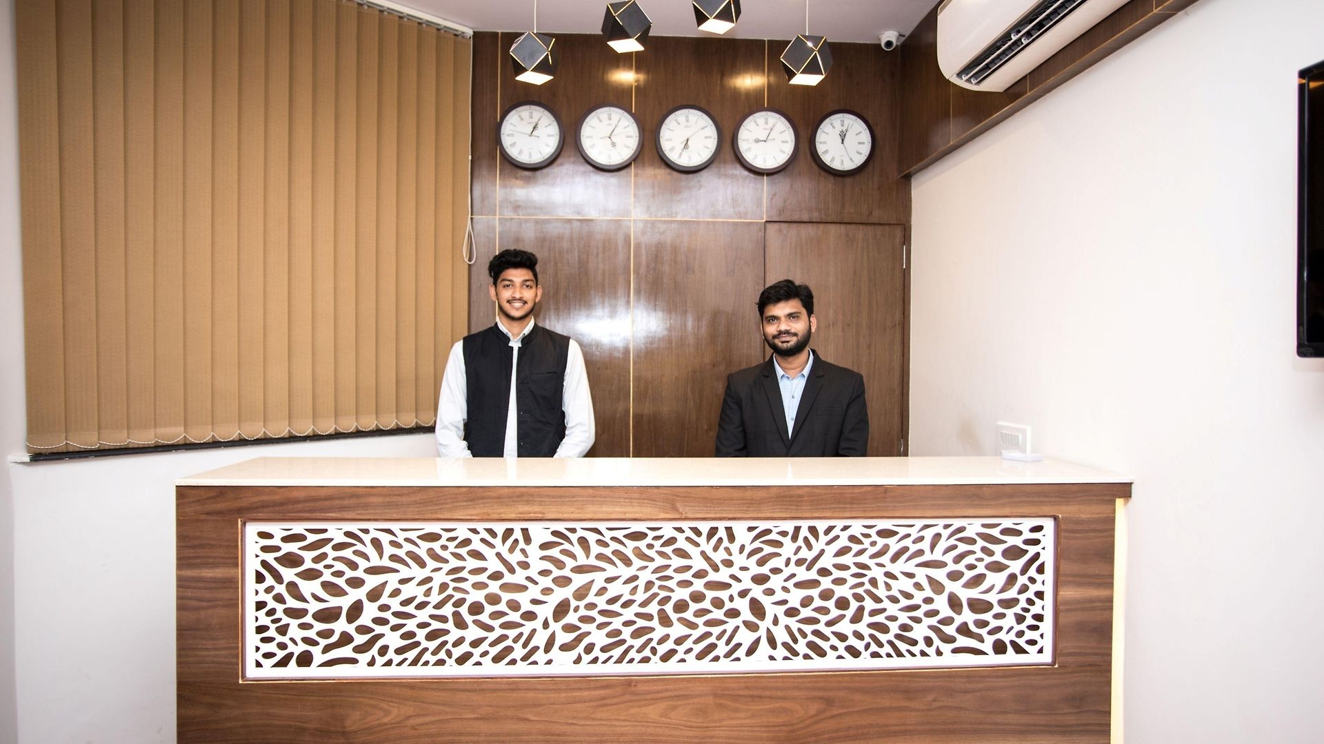 Hotel Fabhotel Admiral Mumbai