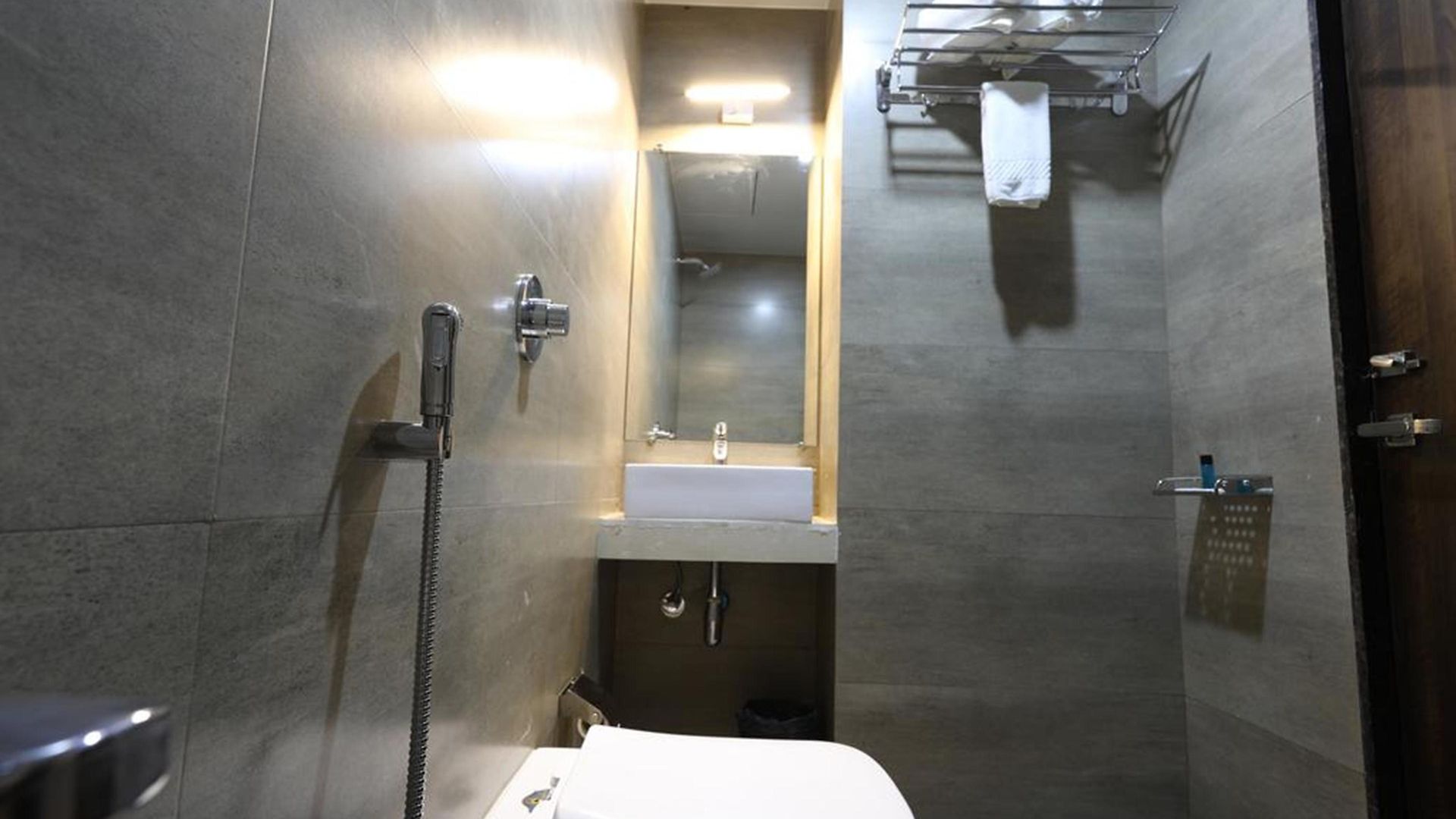 Fabhotel Admiral Hotel Mumbai