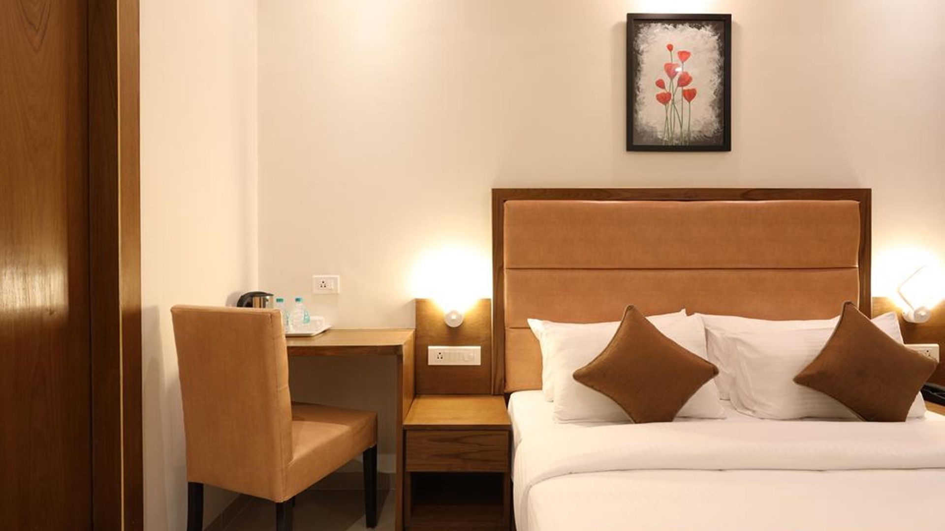 Hotel Fabhotel Admiral Mumbai