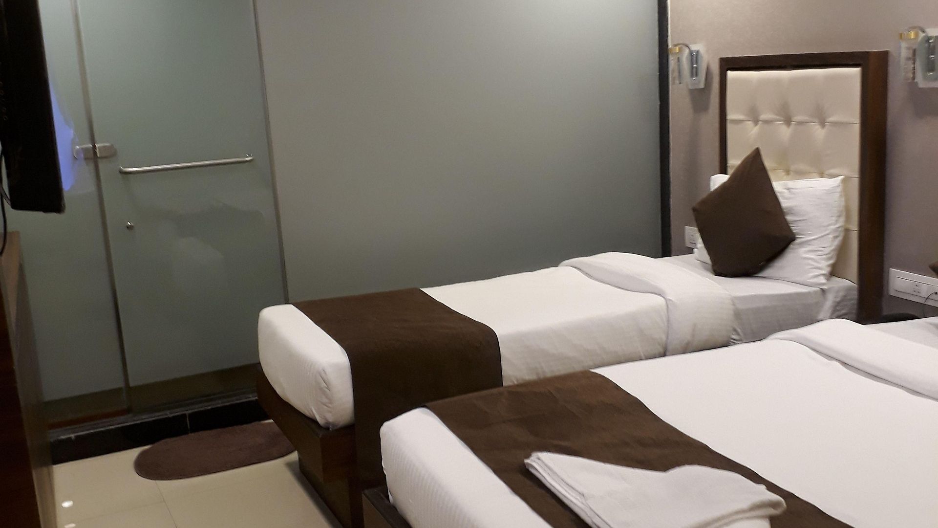 Hotel Garden Creek Residency Near Airport Mumbai