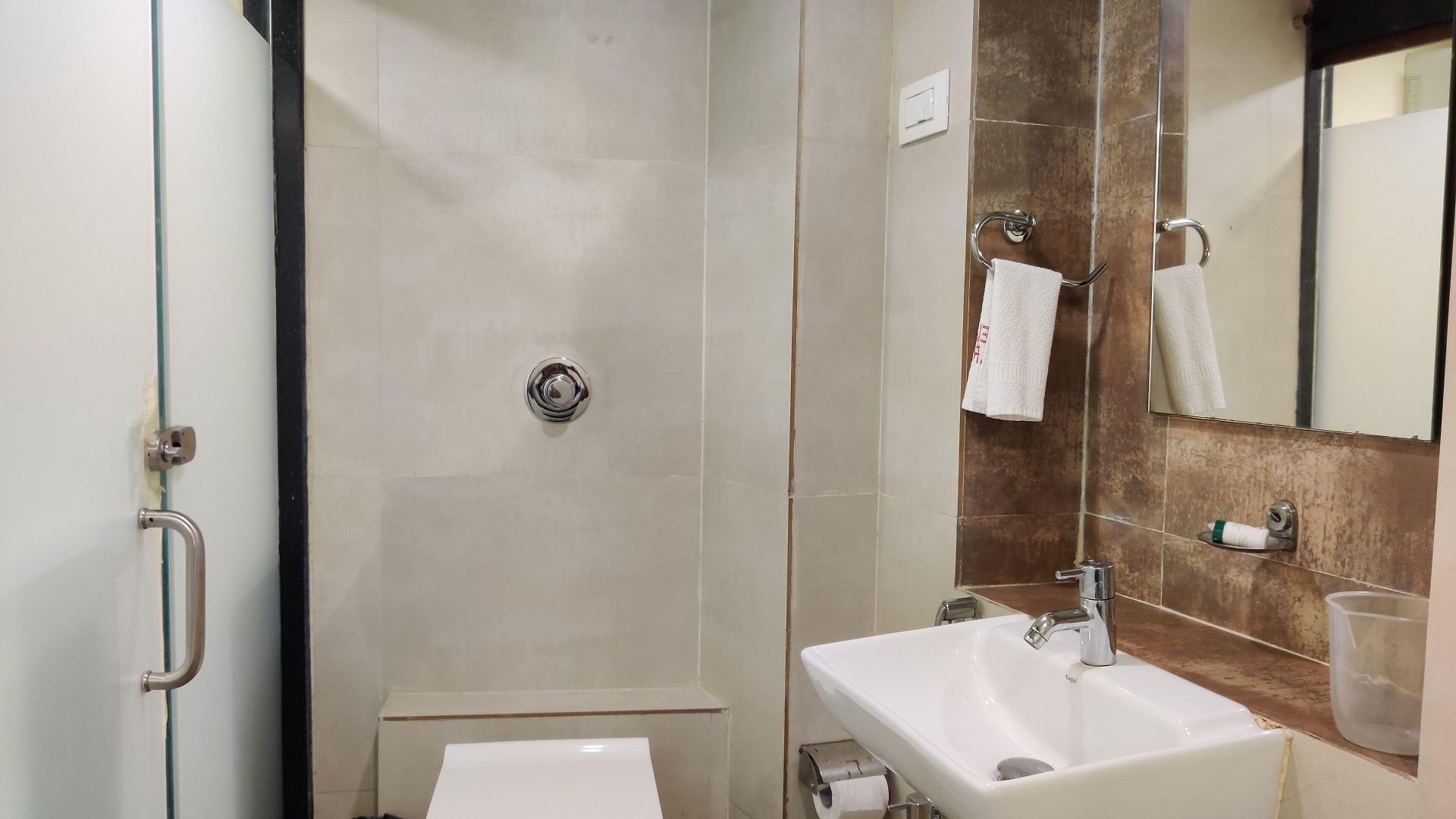 Hotel Garden Creek Residency Near Airport 3*
