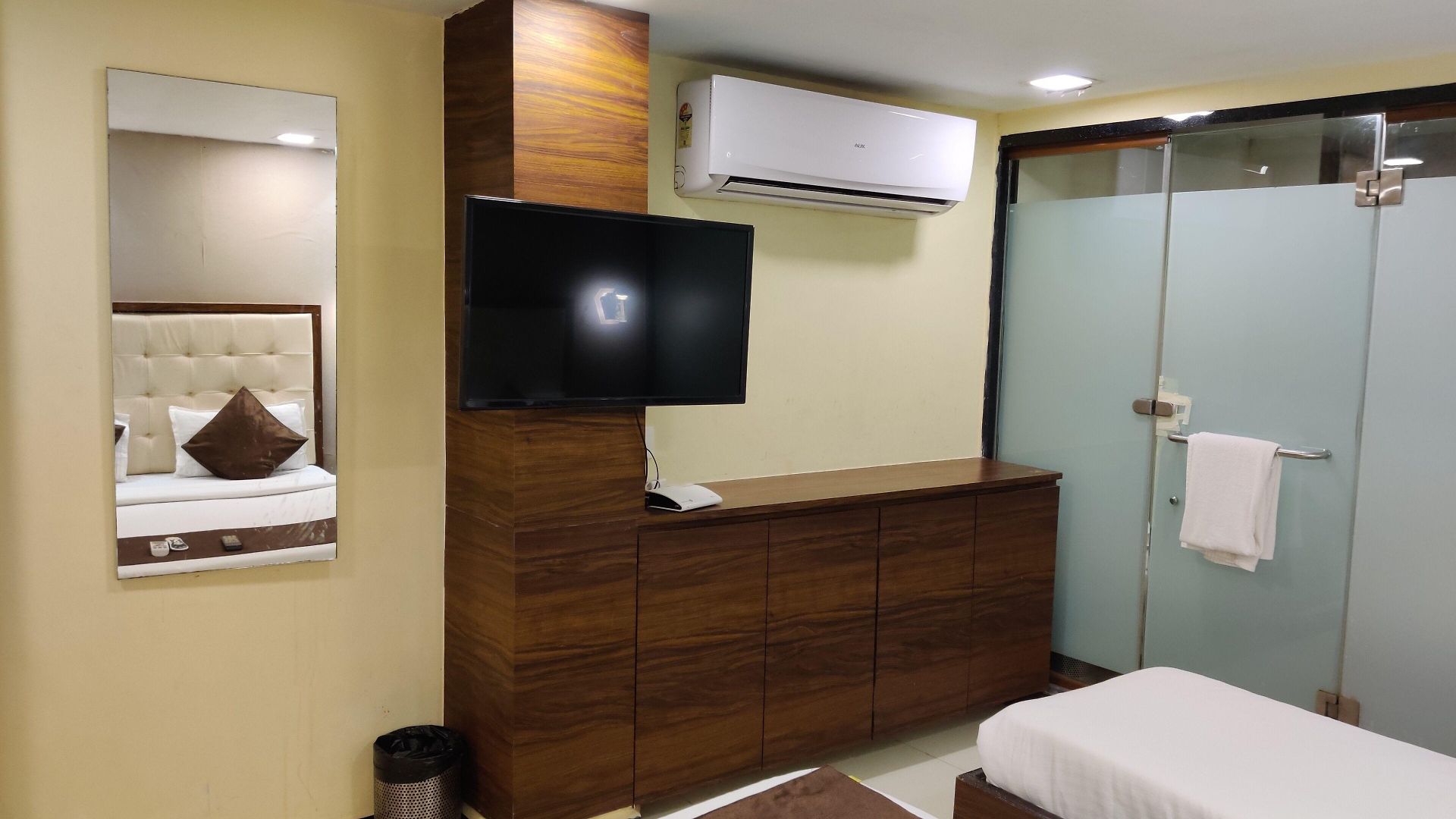 Garden Creek Residency Near Airport 3*