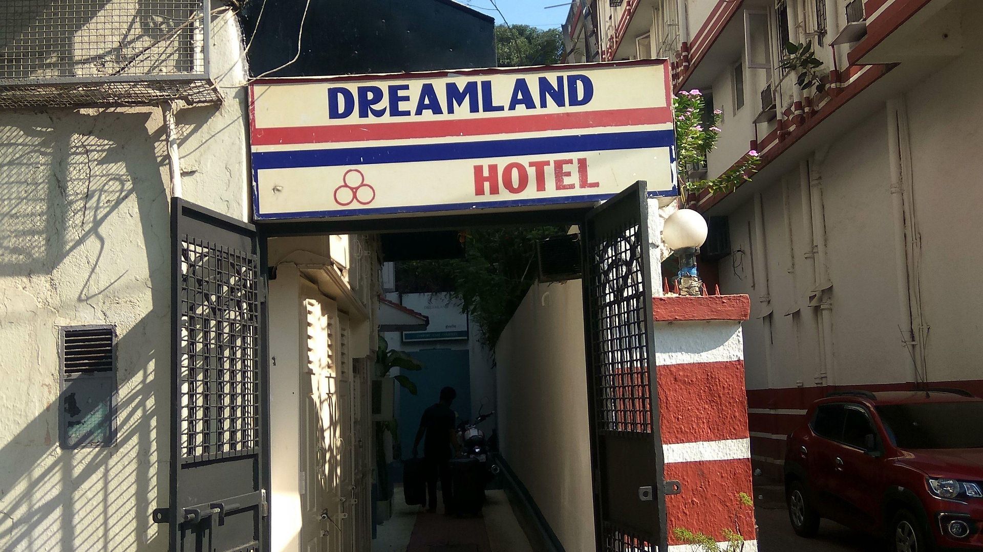 Super O Dreamland Hotel 2*