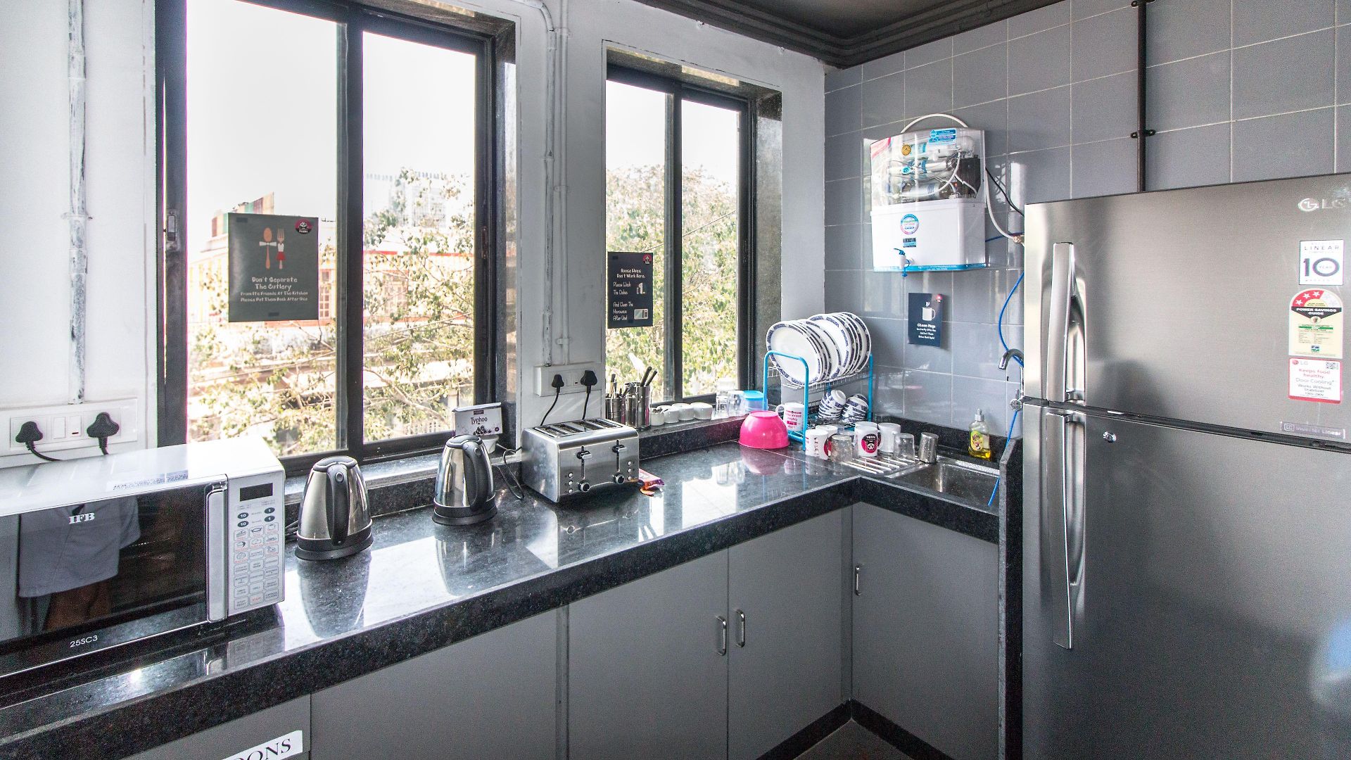 Backpacker Cowies Hostel Mumbai