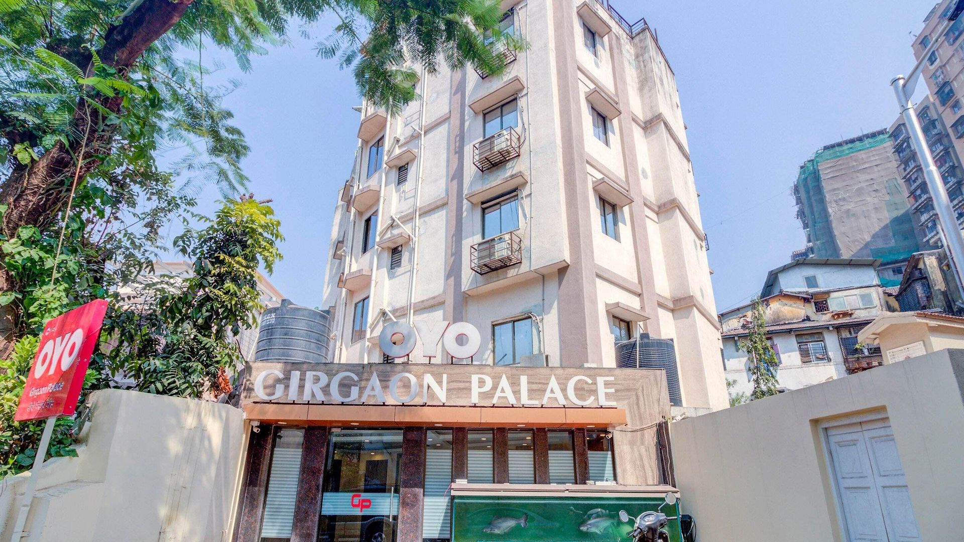 Hotel Oyo 9748 Girgaon Palace