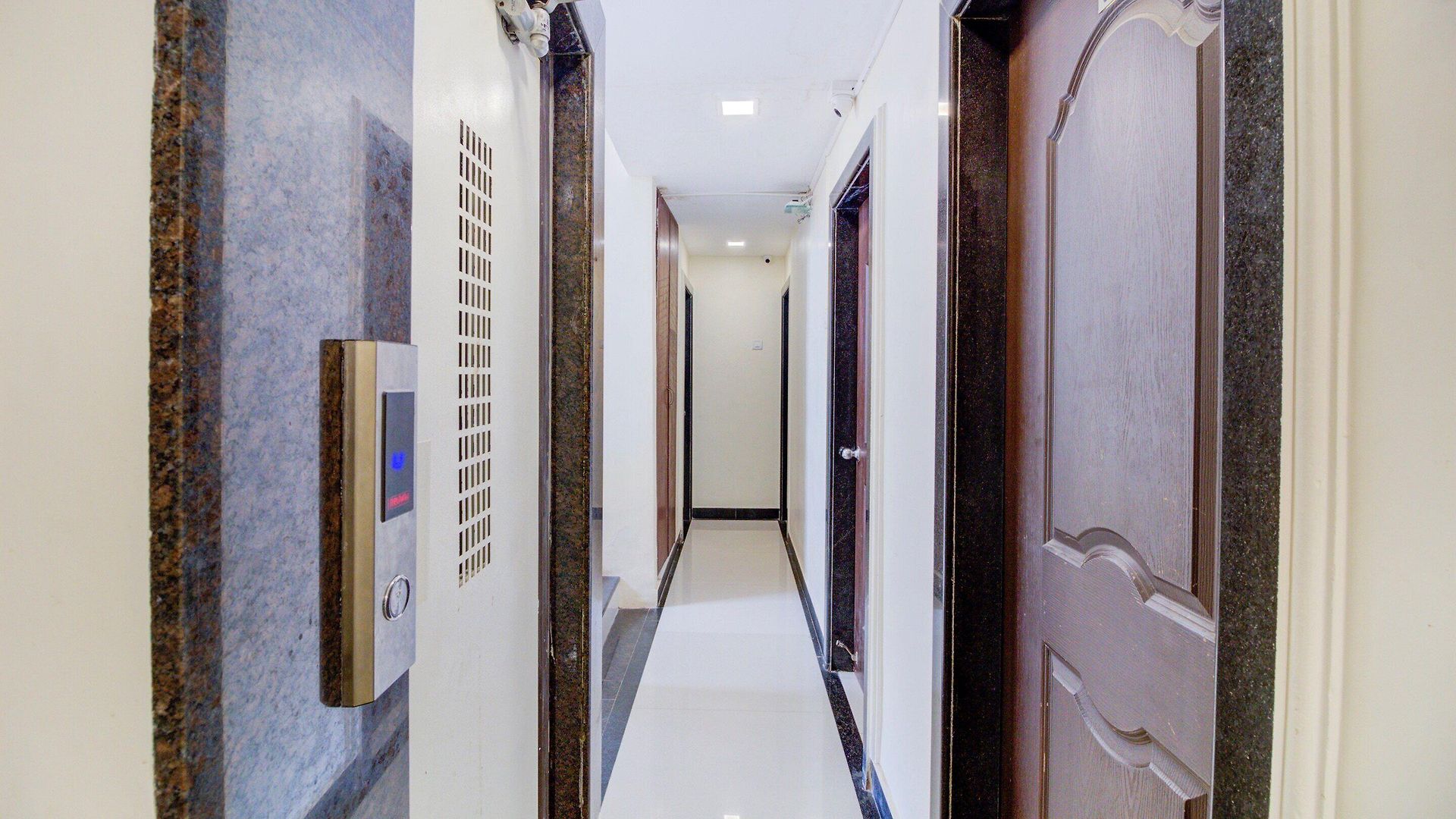 Oyo 9748 Girgaon Palace 3* Mumbai