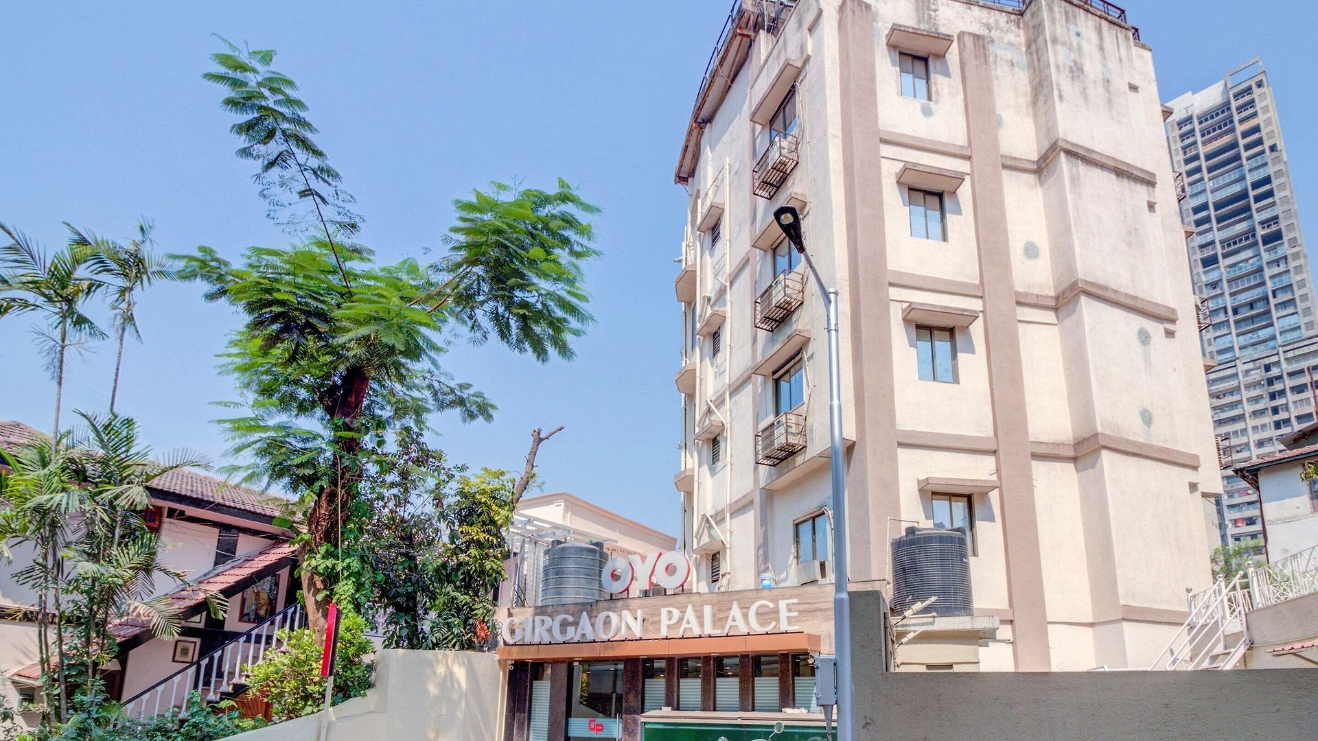 Oyo 9748 Girgaon Palace 3*