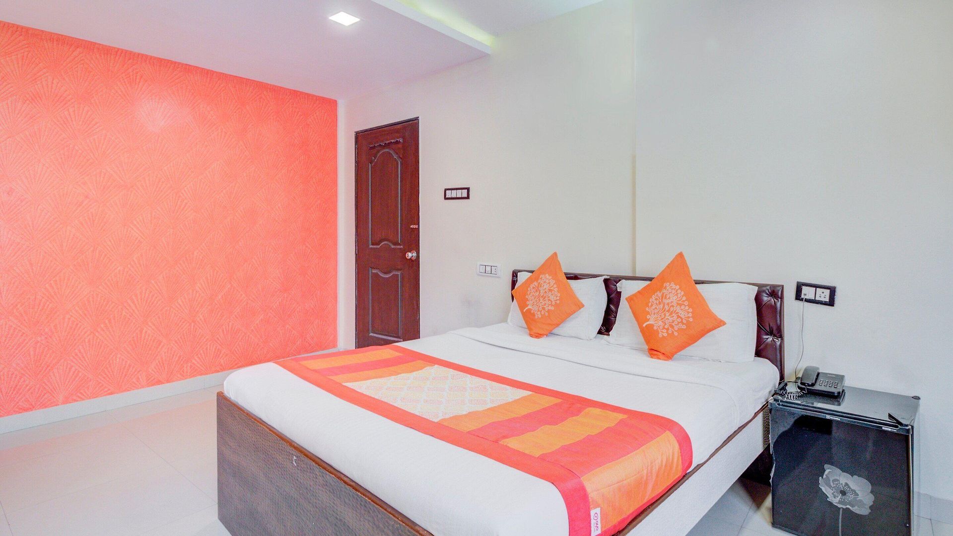Hotel Oyo 9748 Girgaon Palace 3*