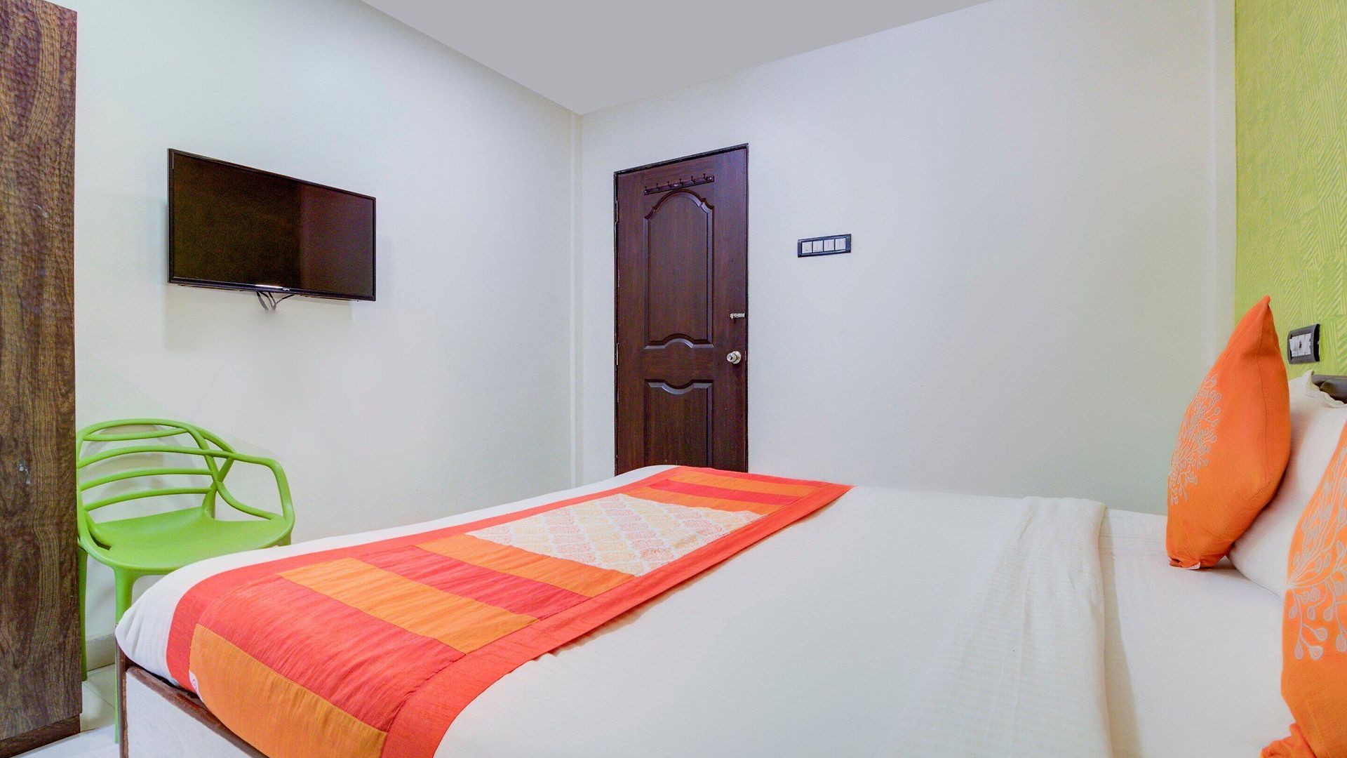 Hotel Oyo 9748 Girgaon Palace 3*