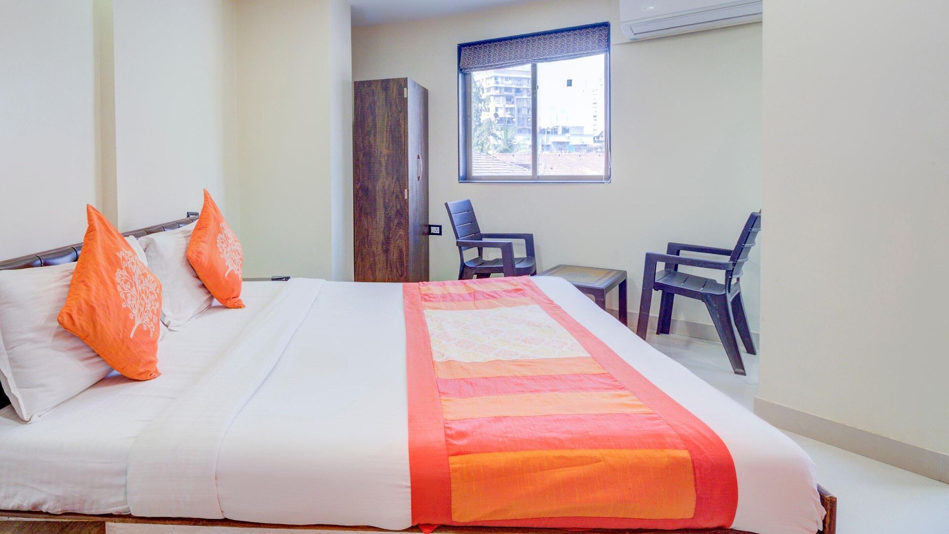 Oyo 9748 Girgaon Palace 3*