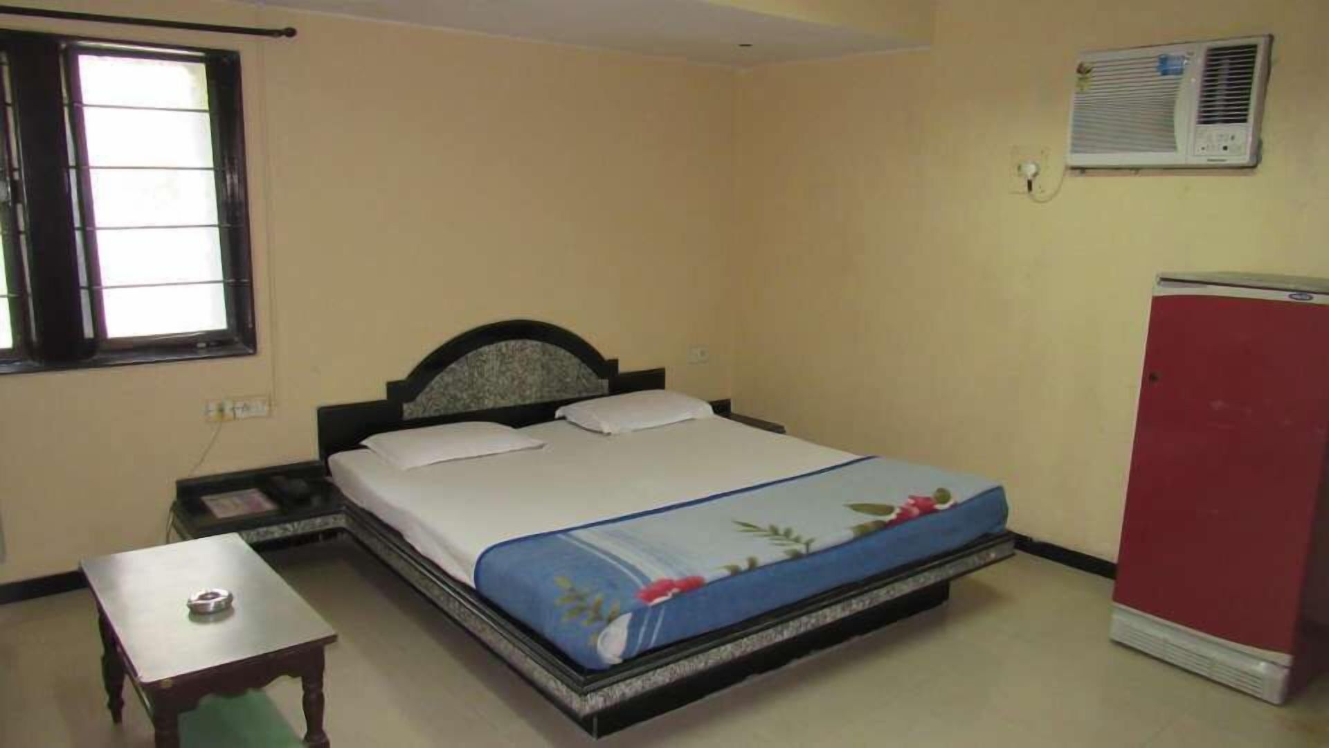 Super O Rajdoot Near Phoenix Palladium Hotel Mumbai