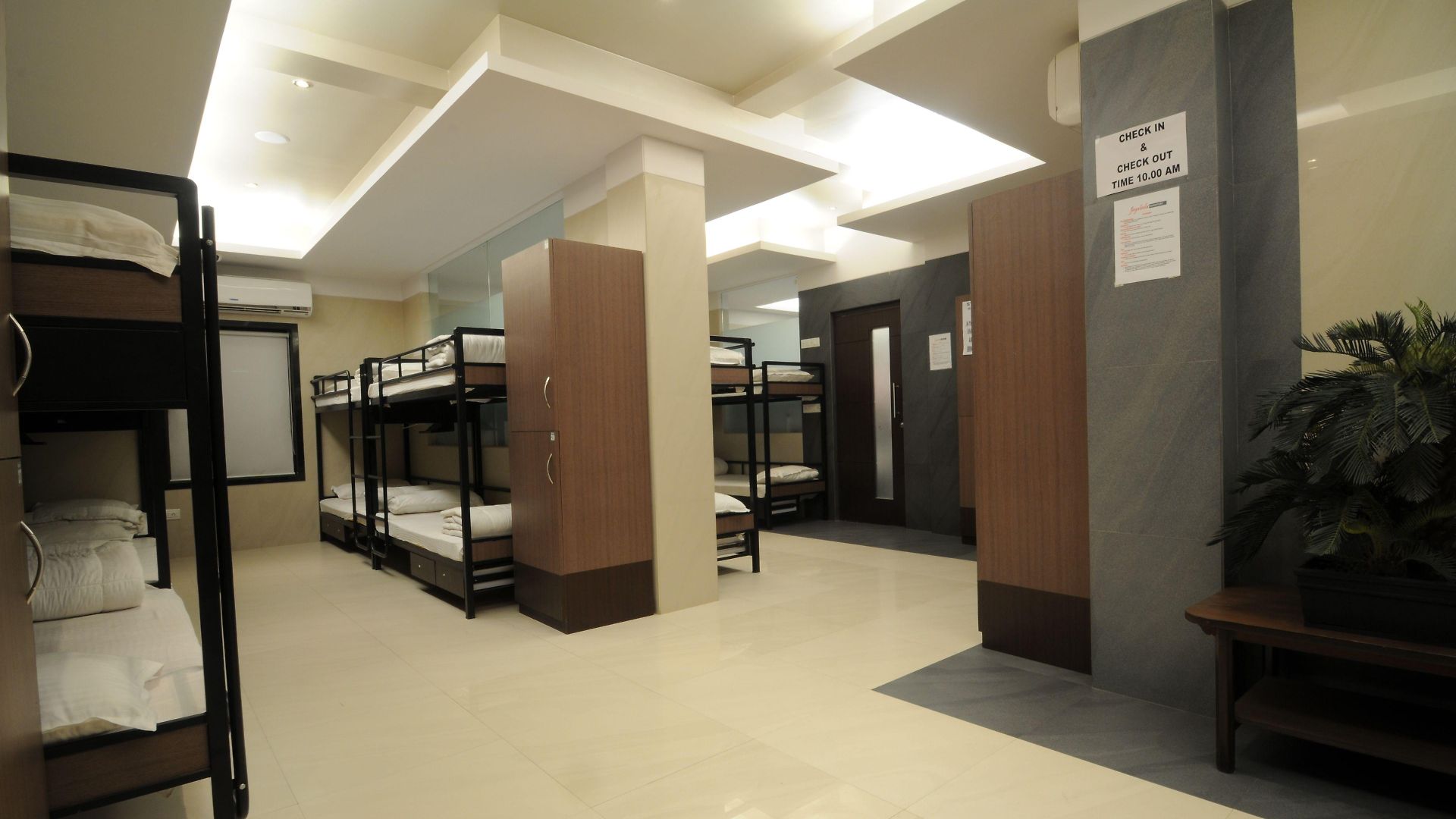Hotel Jayaleela Mumbai