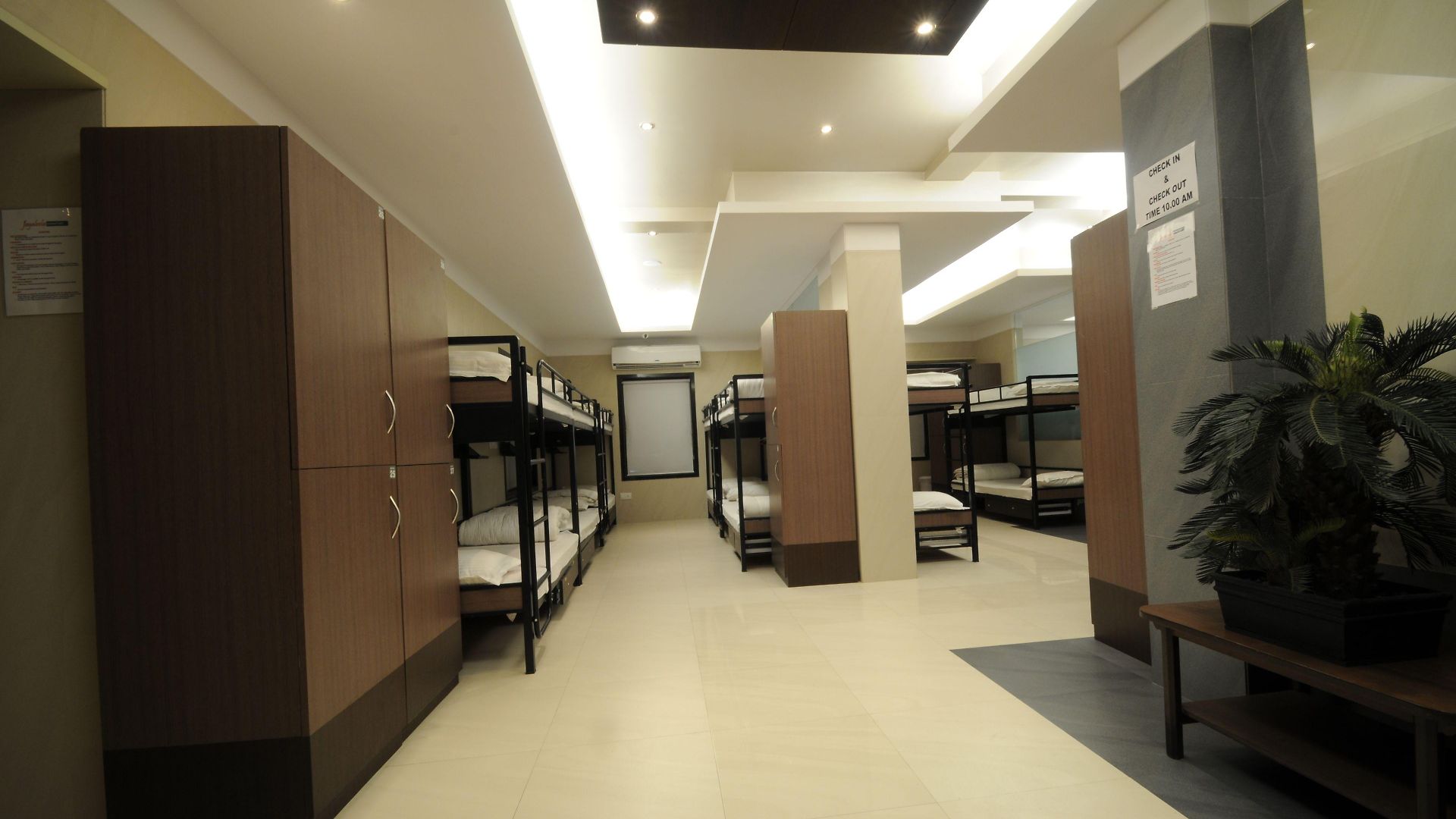 Jayaleela Hotel