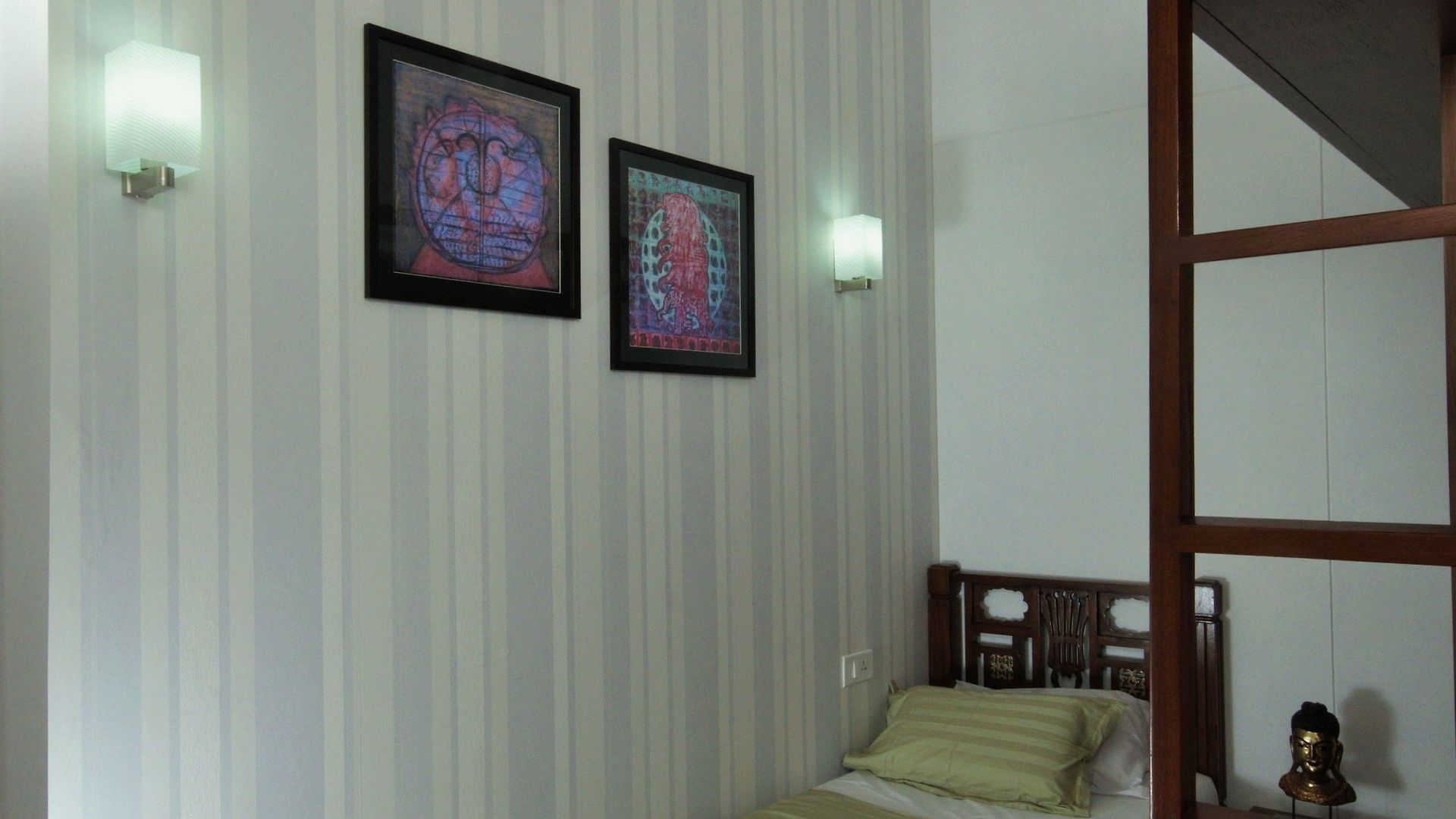 Carlton - Behind Taj Mahal Palace Colaba 2*