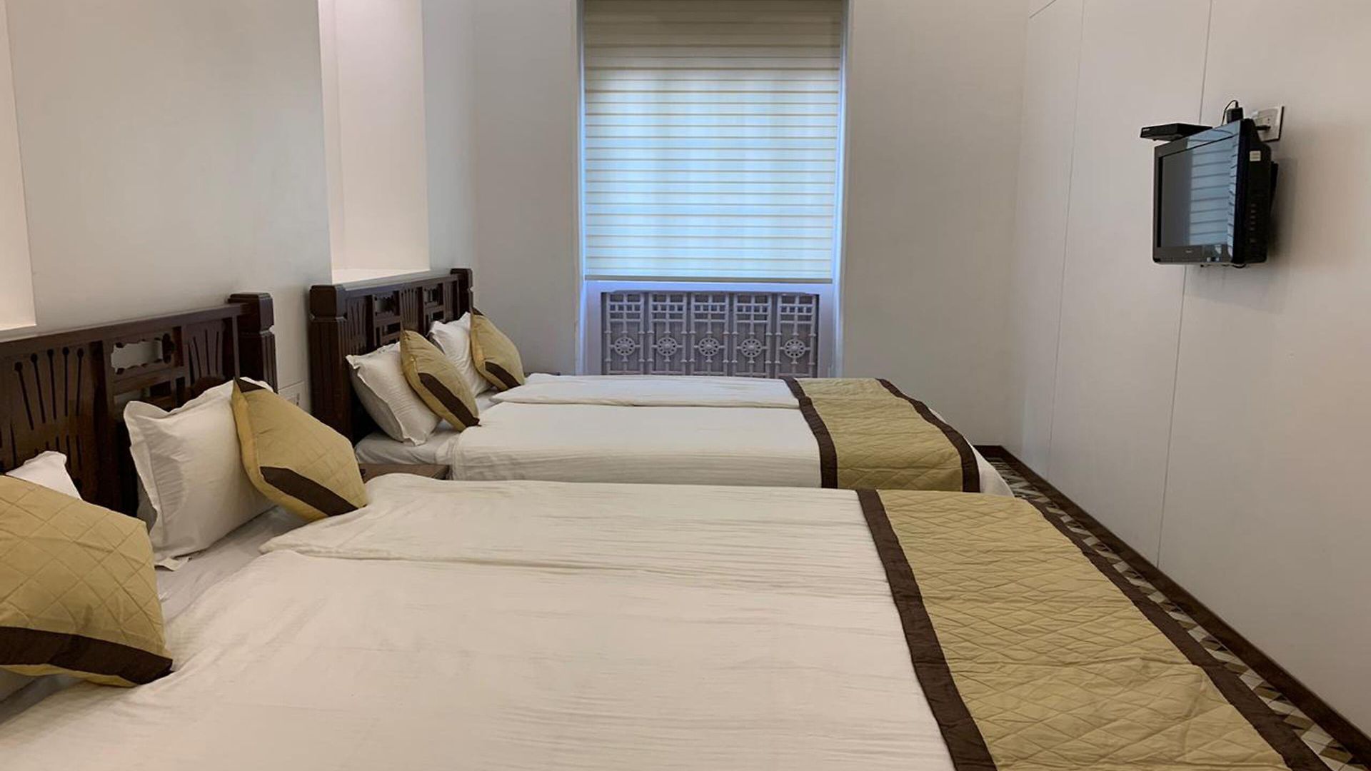 Carlton - Behind Taj Mahal Palace Colaba Hotel Mumbai