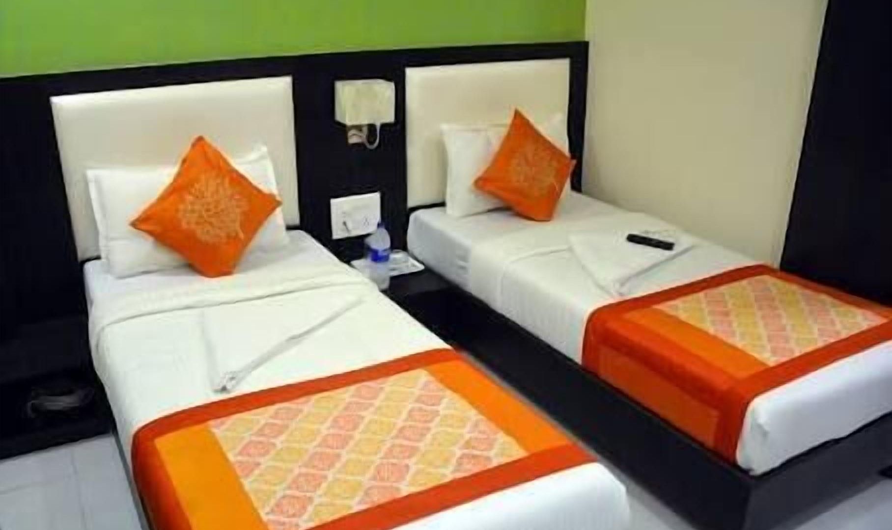 Avenue Hotel 2*