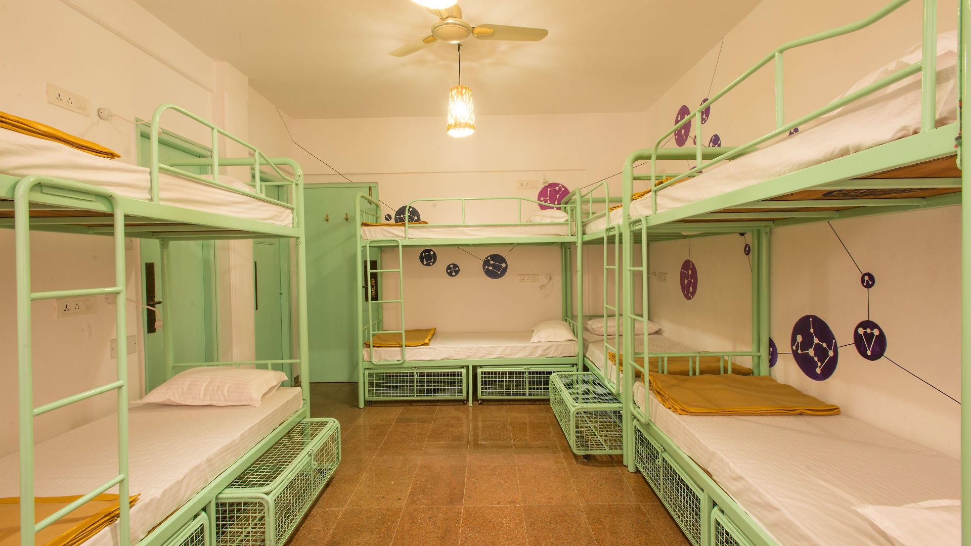 Hostel Mantra