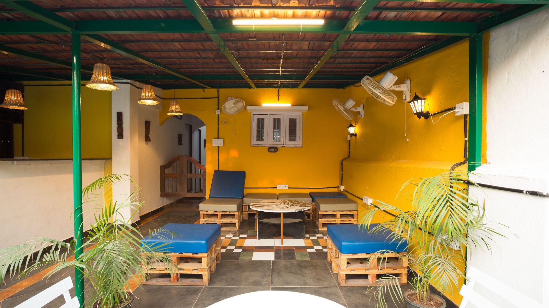Hostel Mantra *