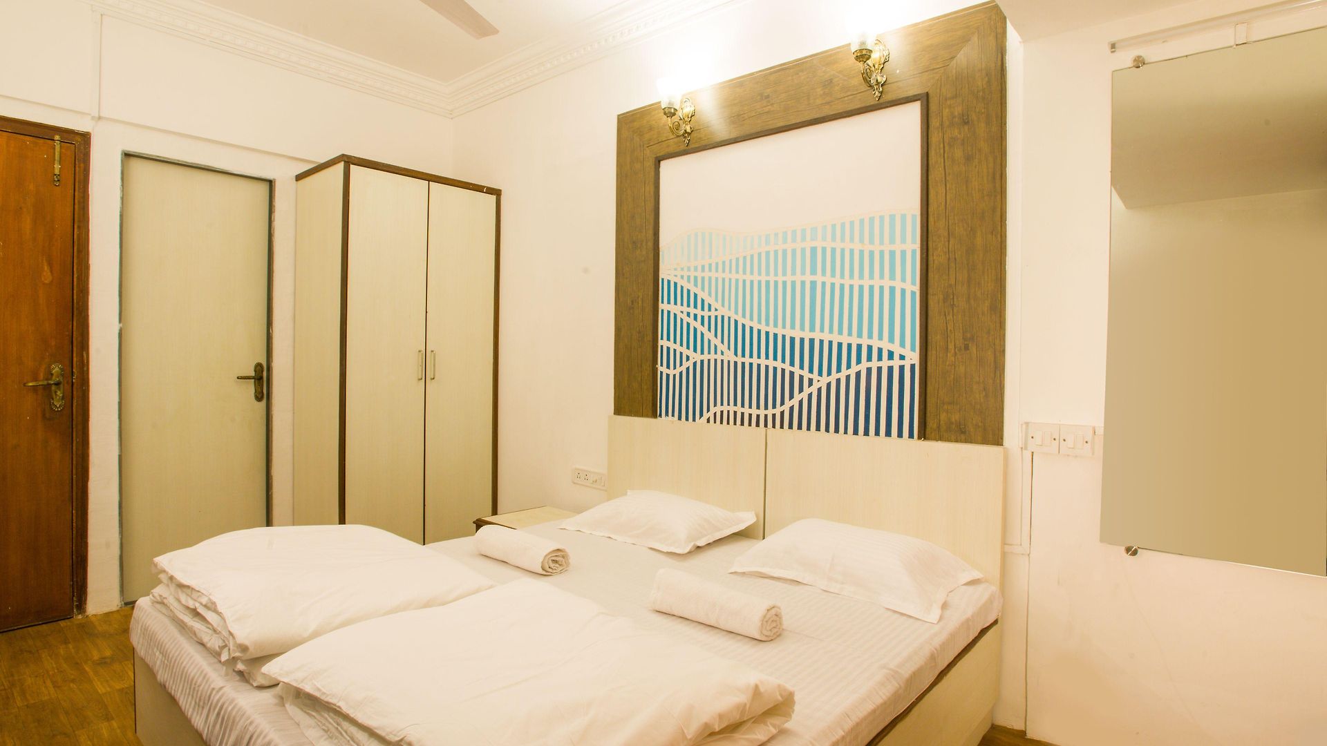 Mantra Hostel *