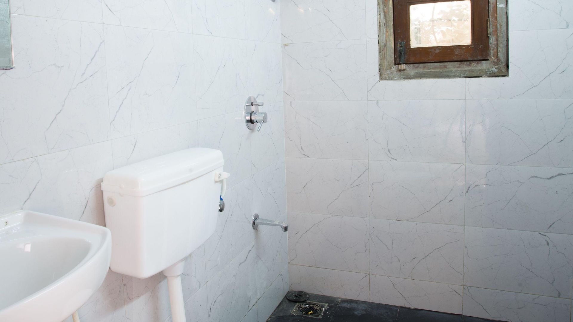 Mantra Hostel *