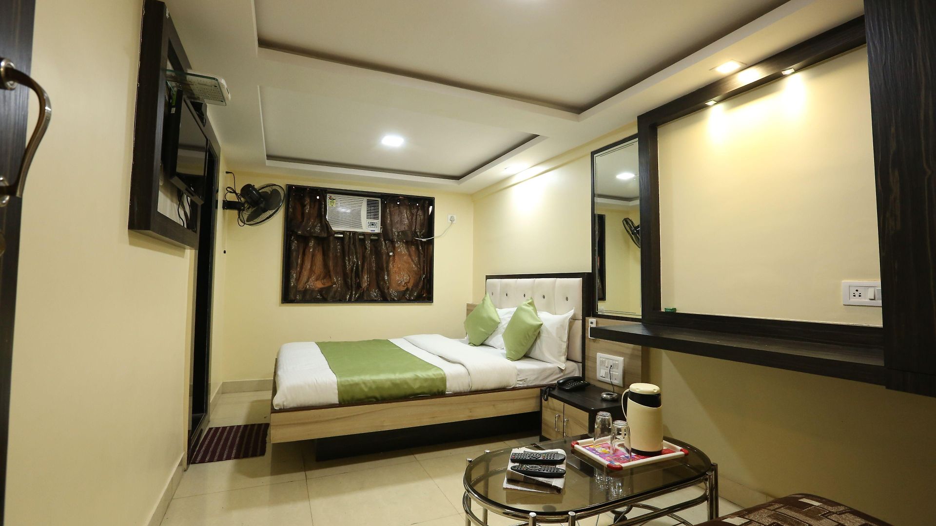 Hotel Happyland 3*