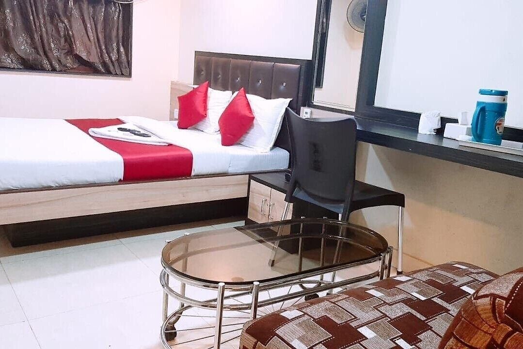 Happyland Hotel