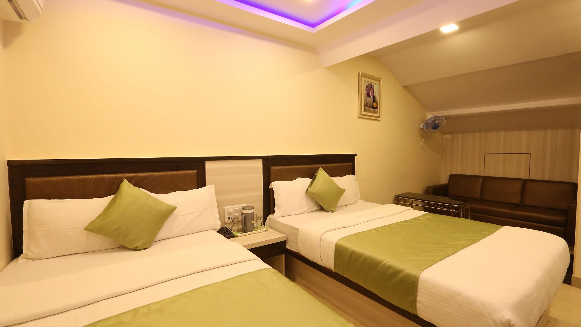 Hotel Happyland