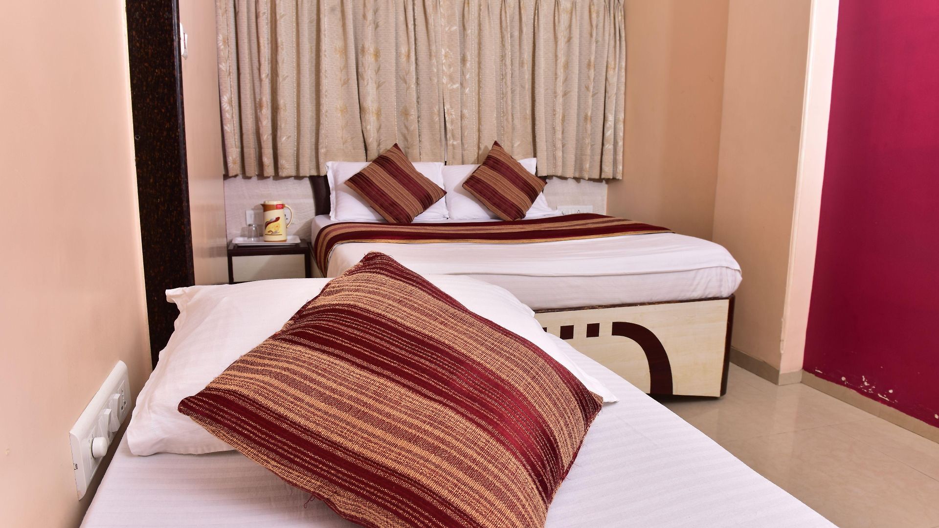 Kalpana Palace, Hotel Mumbai