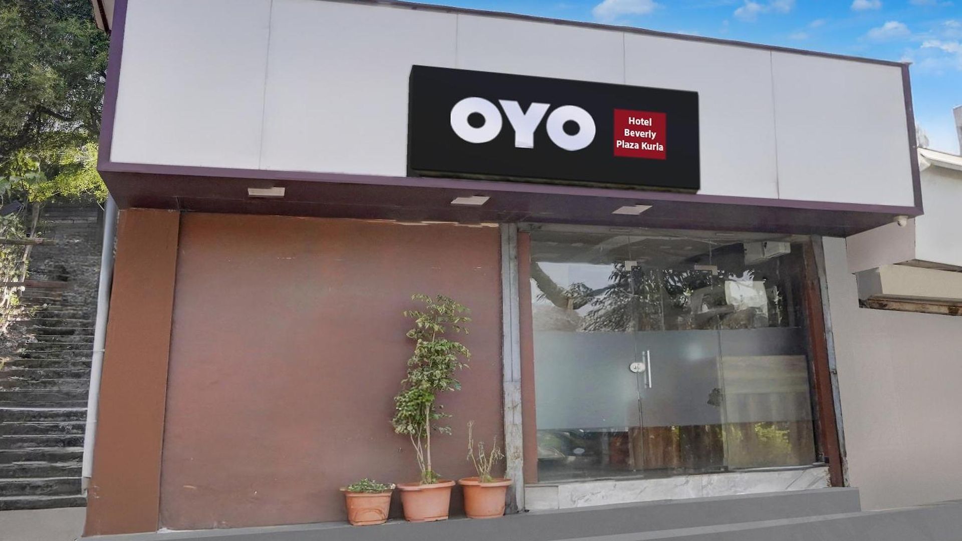O Beverly Plaza Kurla Mumbai