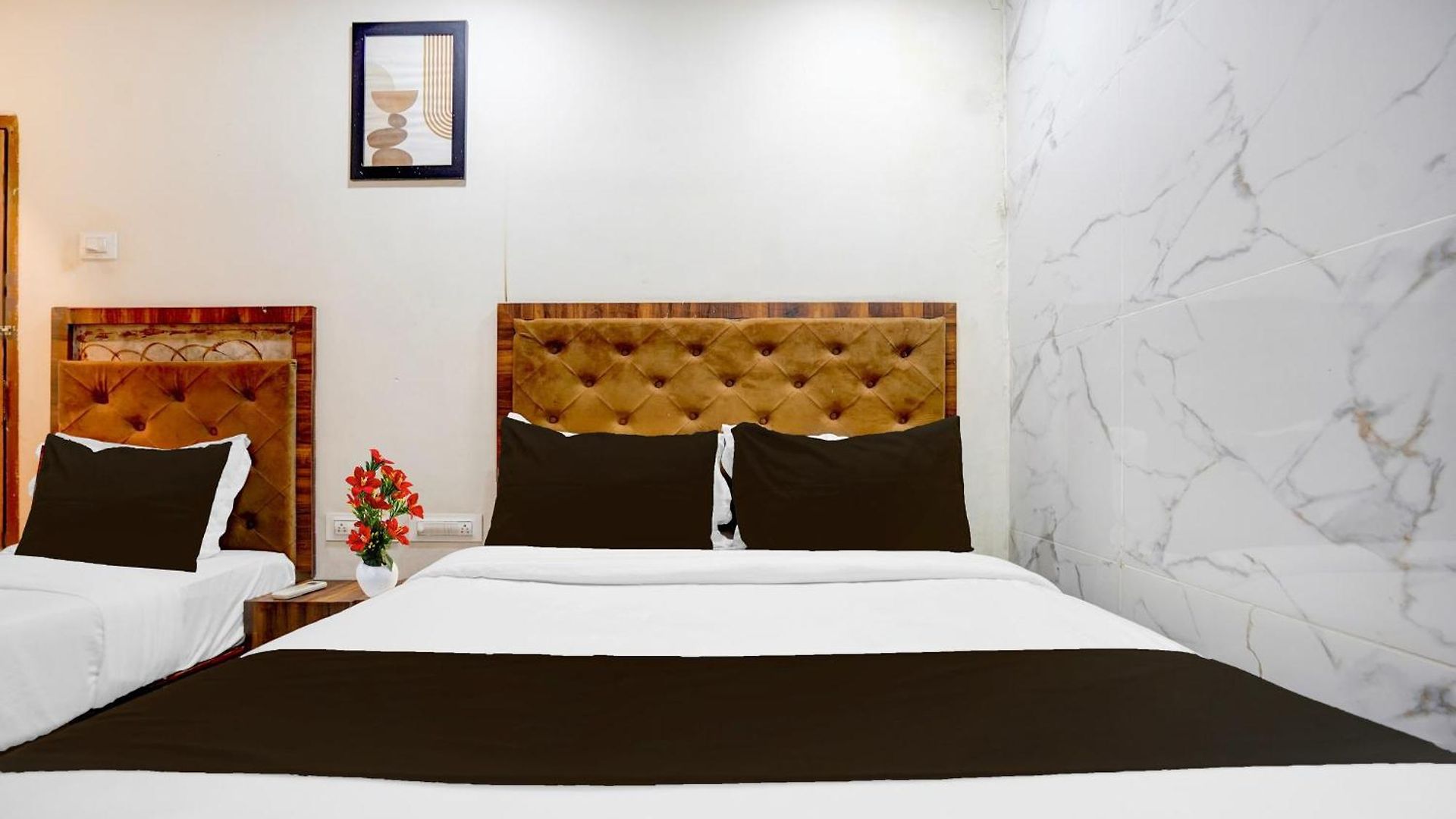 Hotel O Beverly Plaza Kurla 3*