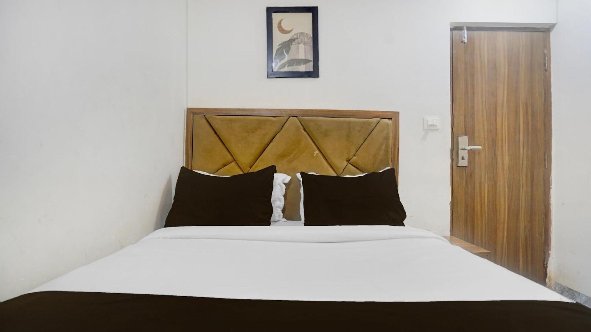 O Beverly Plaza Kurla Hotel