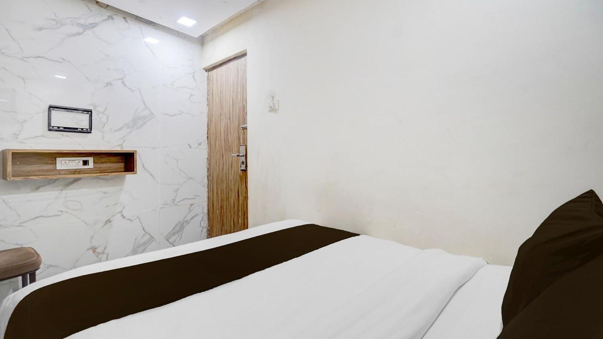 O Beverly Plaza Kurla 3*