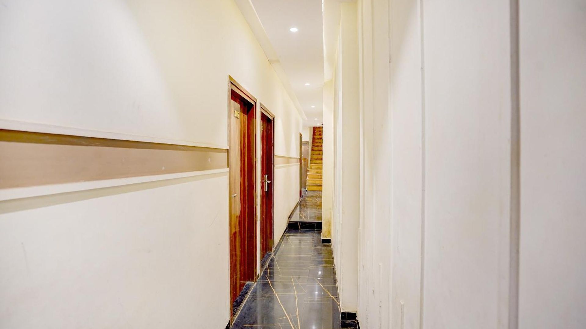 O Beverly Plaza Kurla Hotel