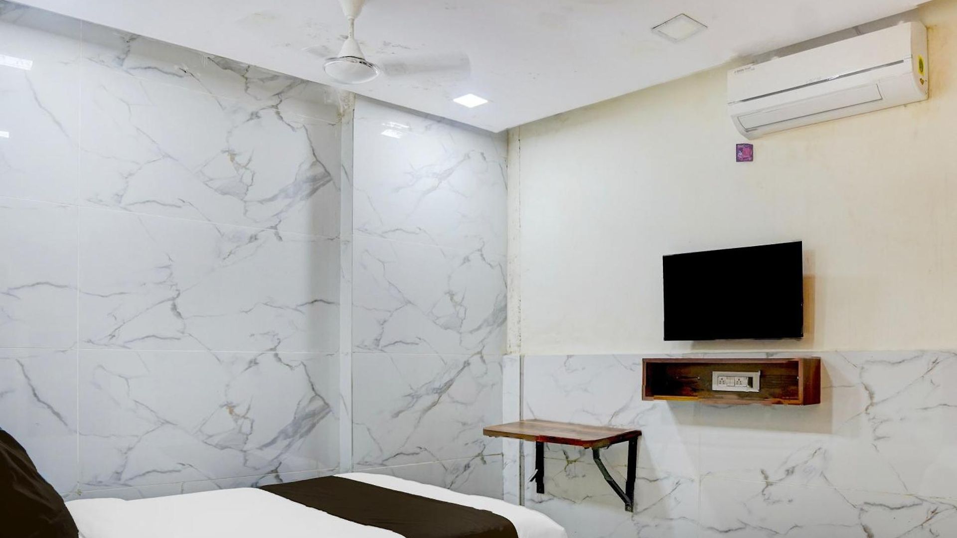 O Beverly Plaza Kurla
