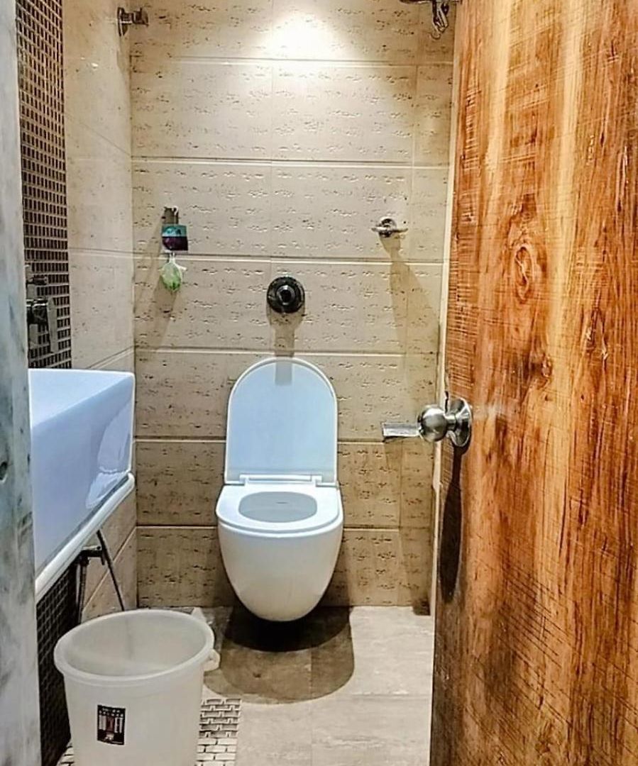 In Near Dhirubhai Ambani Kokilaben Hospital Andheri West 3*