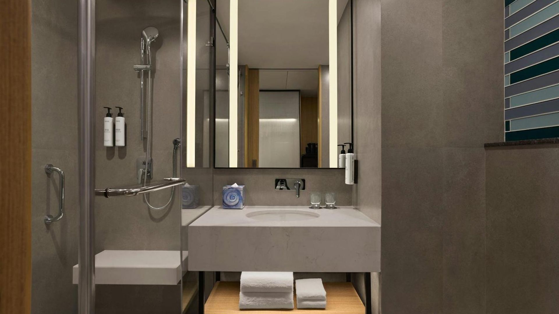 Hotel Fairfield By Marriott Andheri West Mumbai