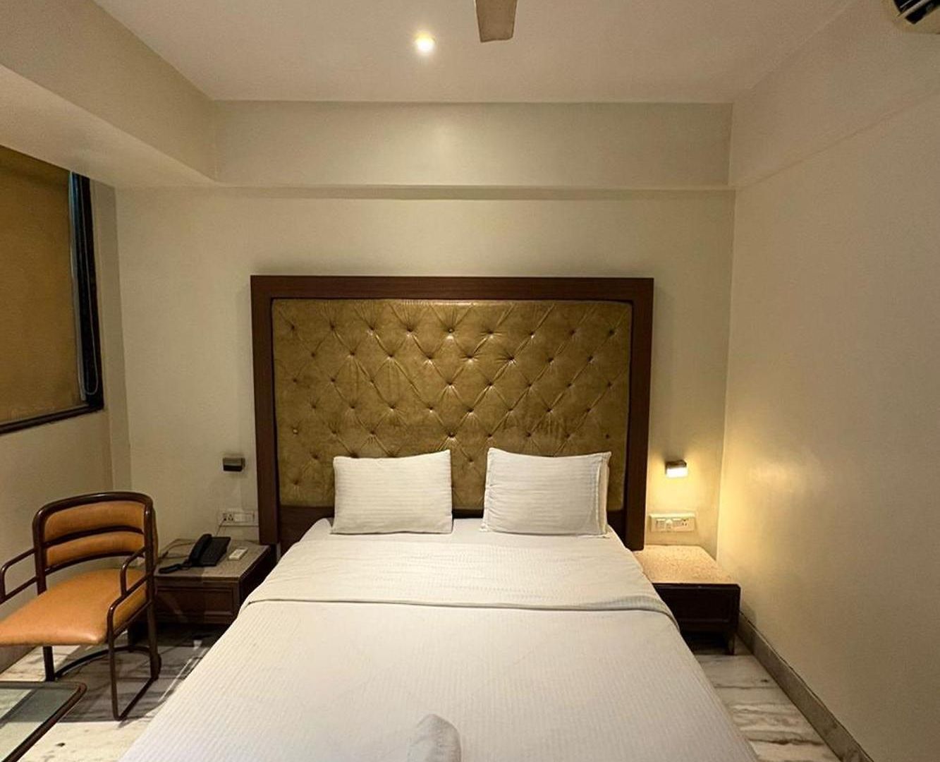 Pravasi Residency Hotel 2*