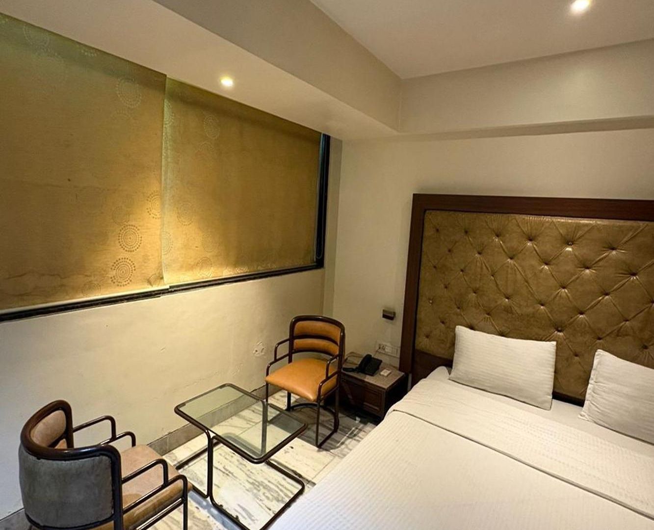 Pravasi Residency Hotel 2*