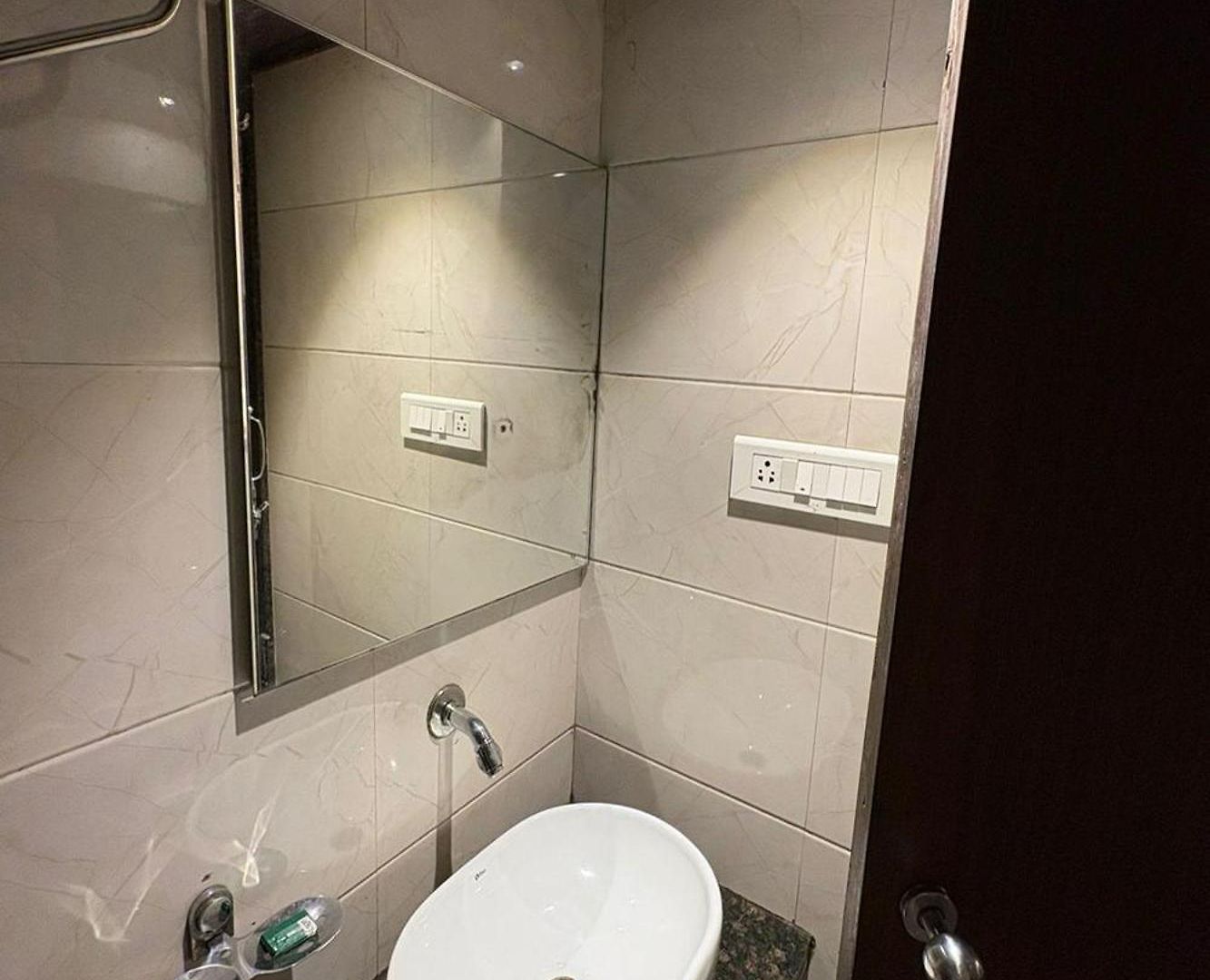 Pravasi Residency Hotel 2*