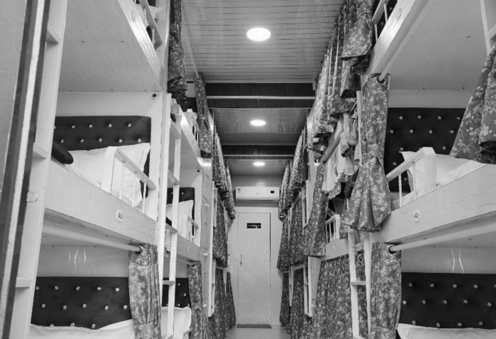 Retreats At Marol Dorm - Near International Airport Hostel *