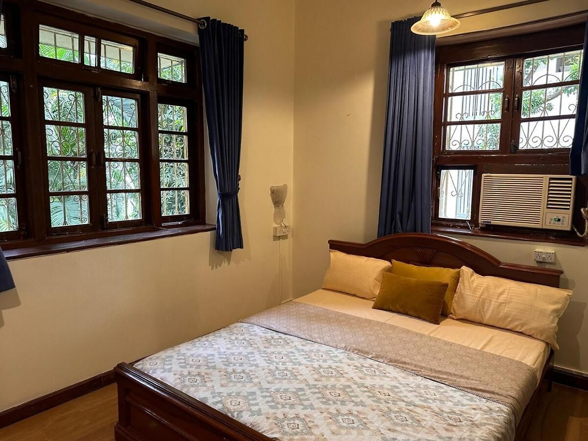 Apartment House Of Bandra