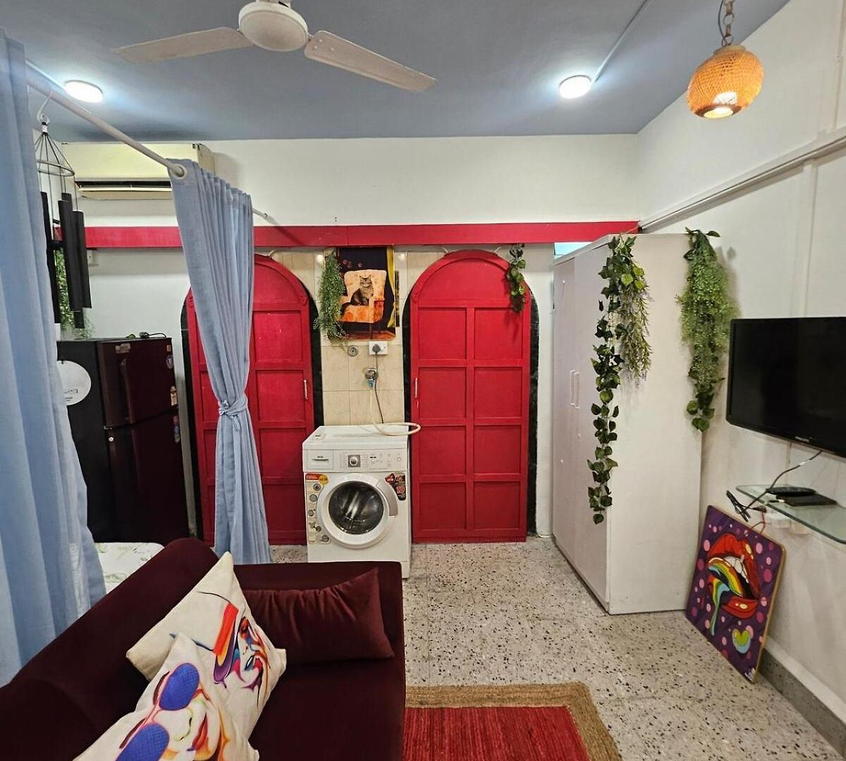 Retro Bandra - Cozy Comfort In A Heritage Village *