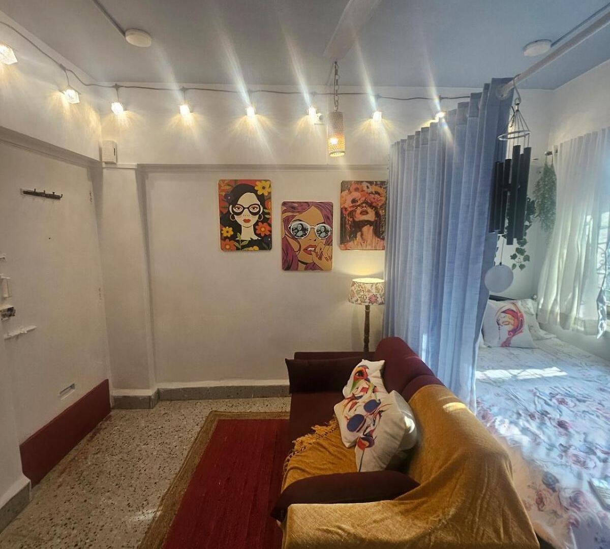 Retro Bandra - Cozy Comfort In A Heritage Village