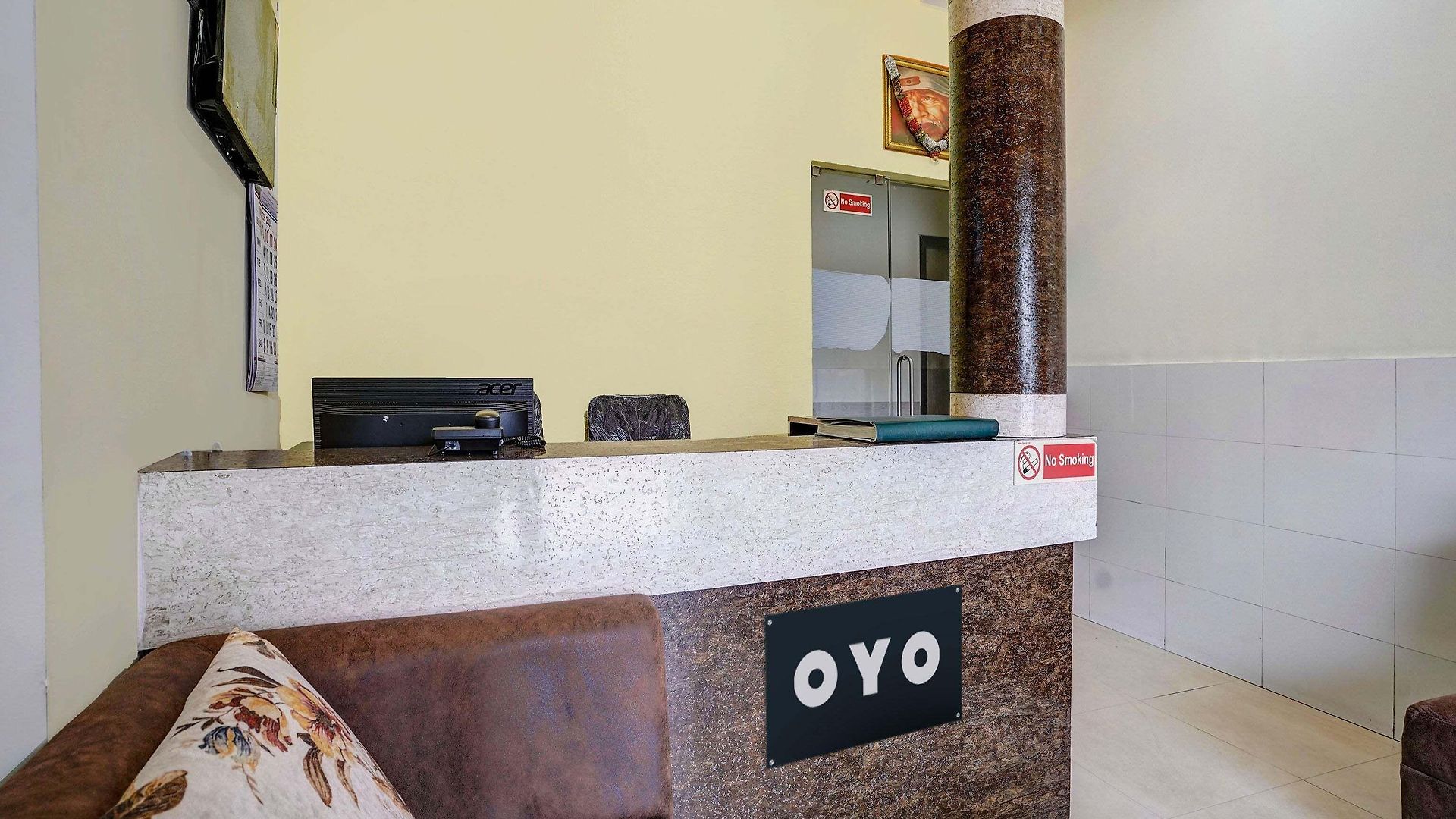 Oyo 845 Kailash Park 2*