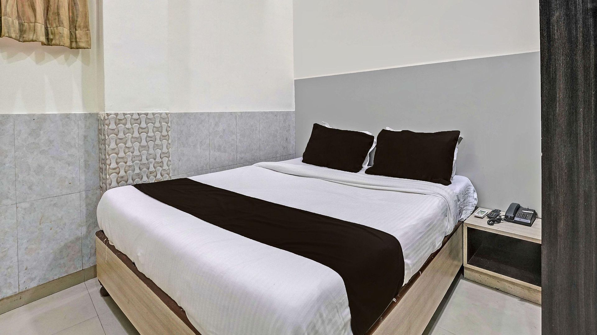 Oyo 845 Kailash Park Hotel