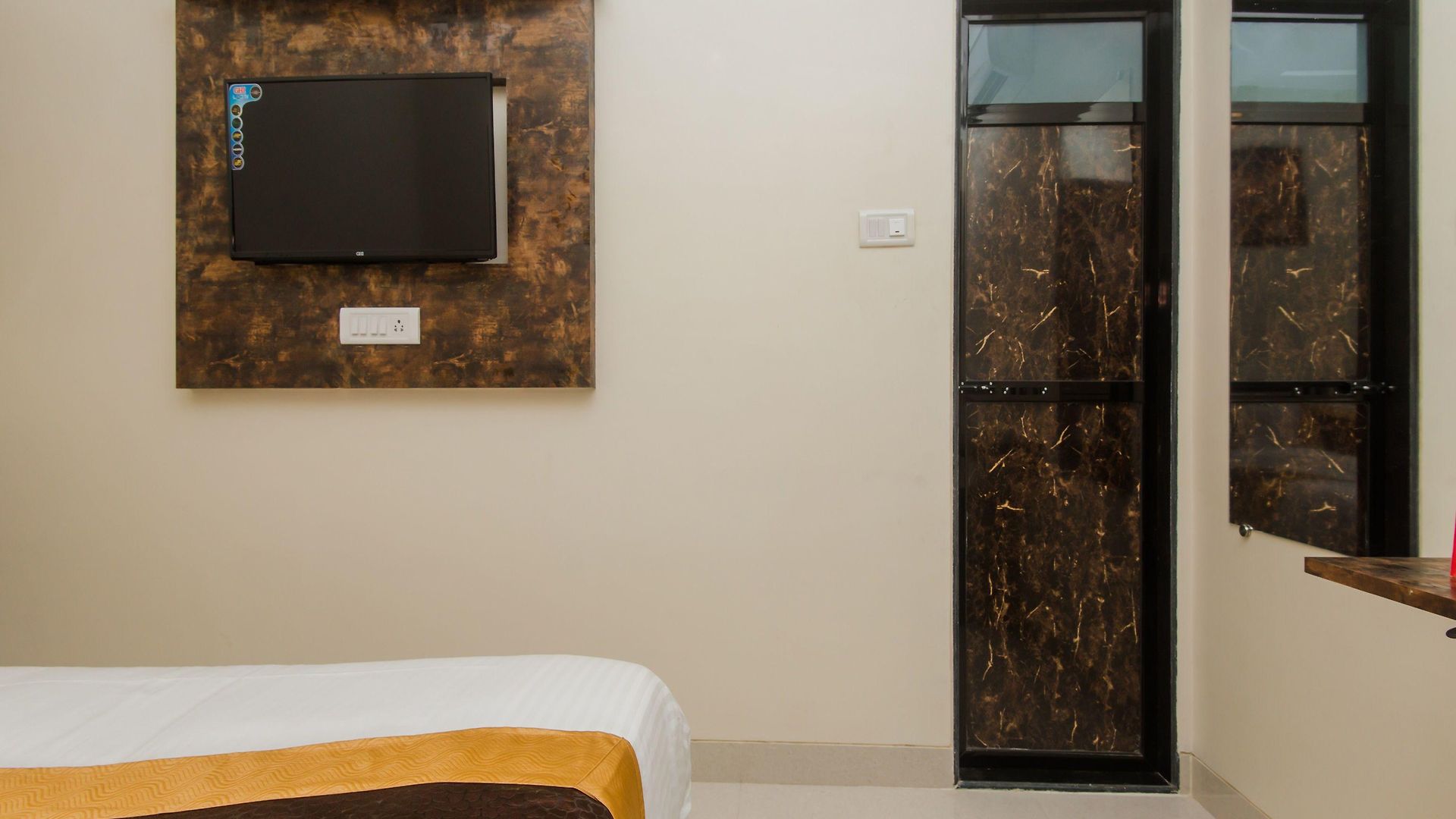 Fabhotel Embassy Grand Mumbai