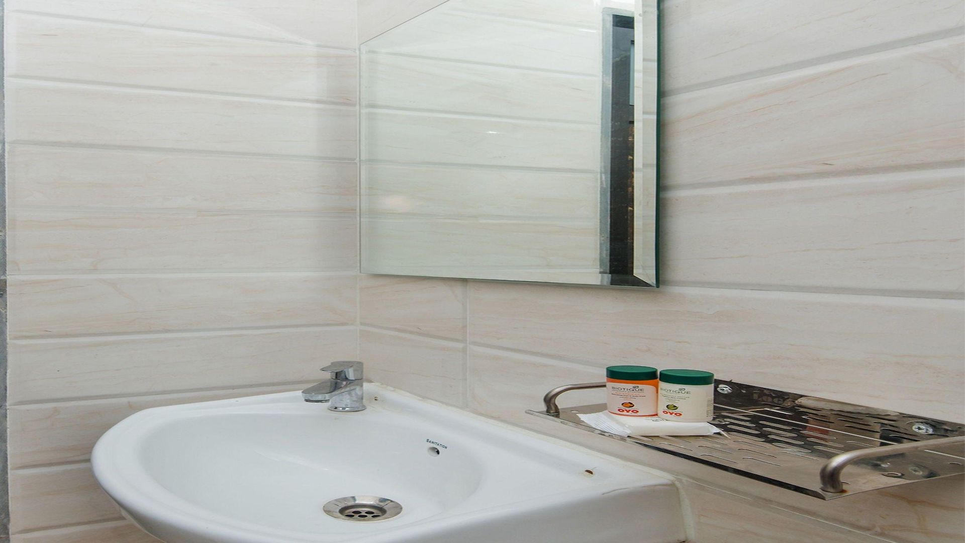 Fabhotel Embassy Grand Hotel 3*