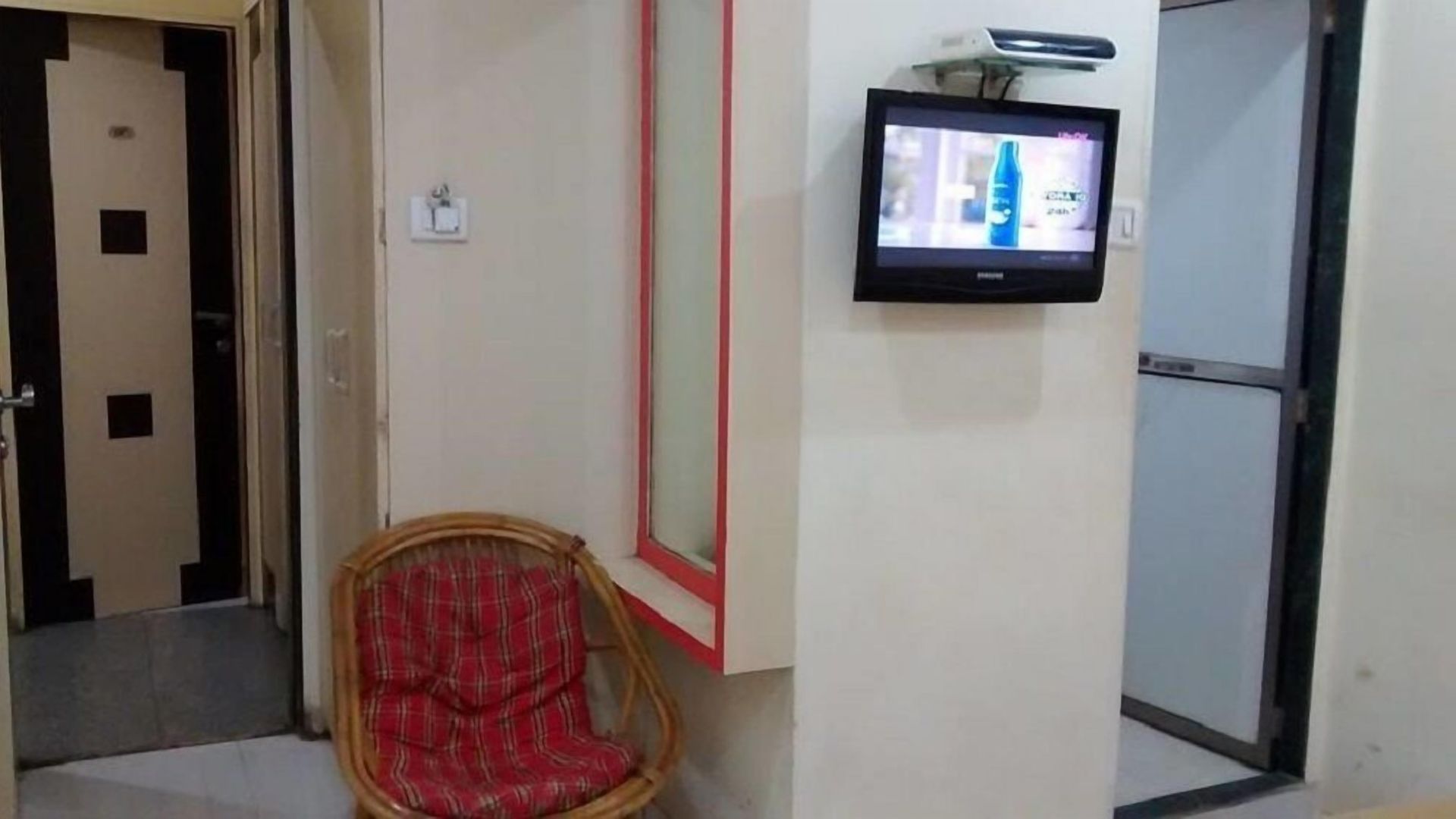 Hotel Maangta 127 @ Andheri East